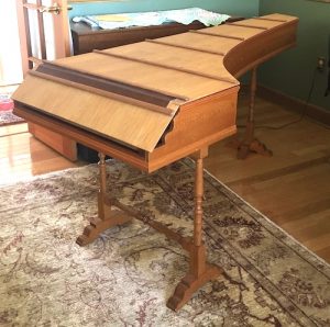 Image of a harpsichord with closed case